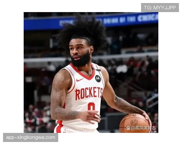 怀特无球跑动拉开空间打破对方换防提升三分