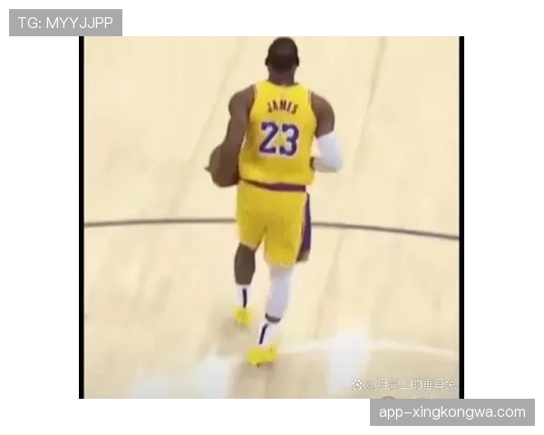 巴克利内线强攻主导进攻，篮板拼抢改变比赛节奏