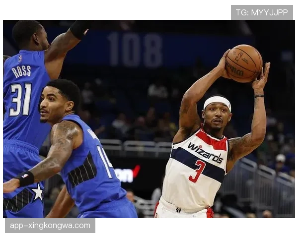 摩西·马龙低位强攻主导内线，篮板与二次进攻改变战局