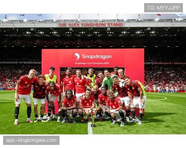 曼联防线失误频繁问题持续，球队稳定性面临考验，对赛季走势形成制约