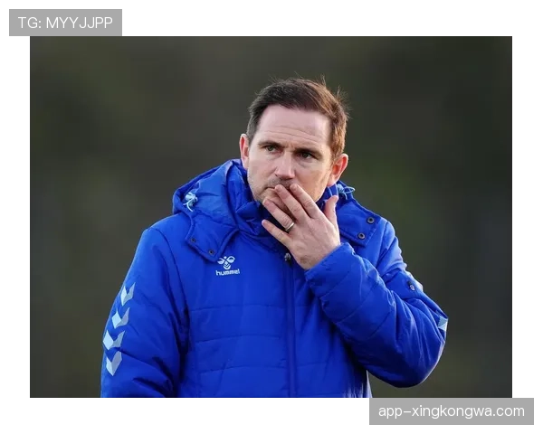 兰帕德本赛季频繁直塞撕裂防线的中场主导逻辑