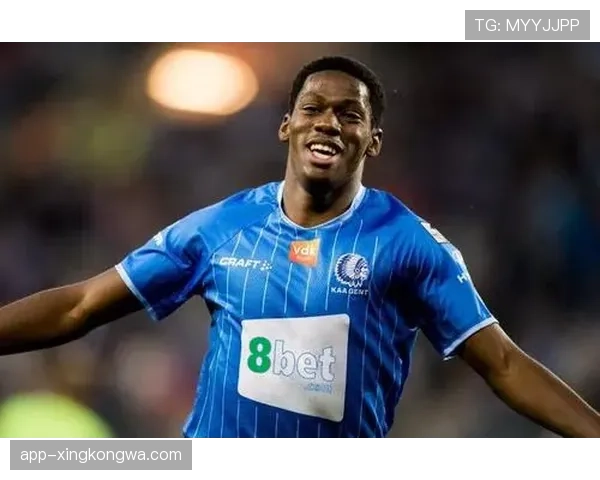 乔纳森·戴维与拉卡泽特：技术型前锋的战术适配性与数据表现差异分析